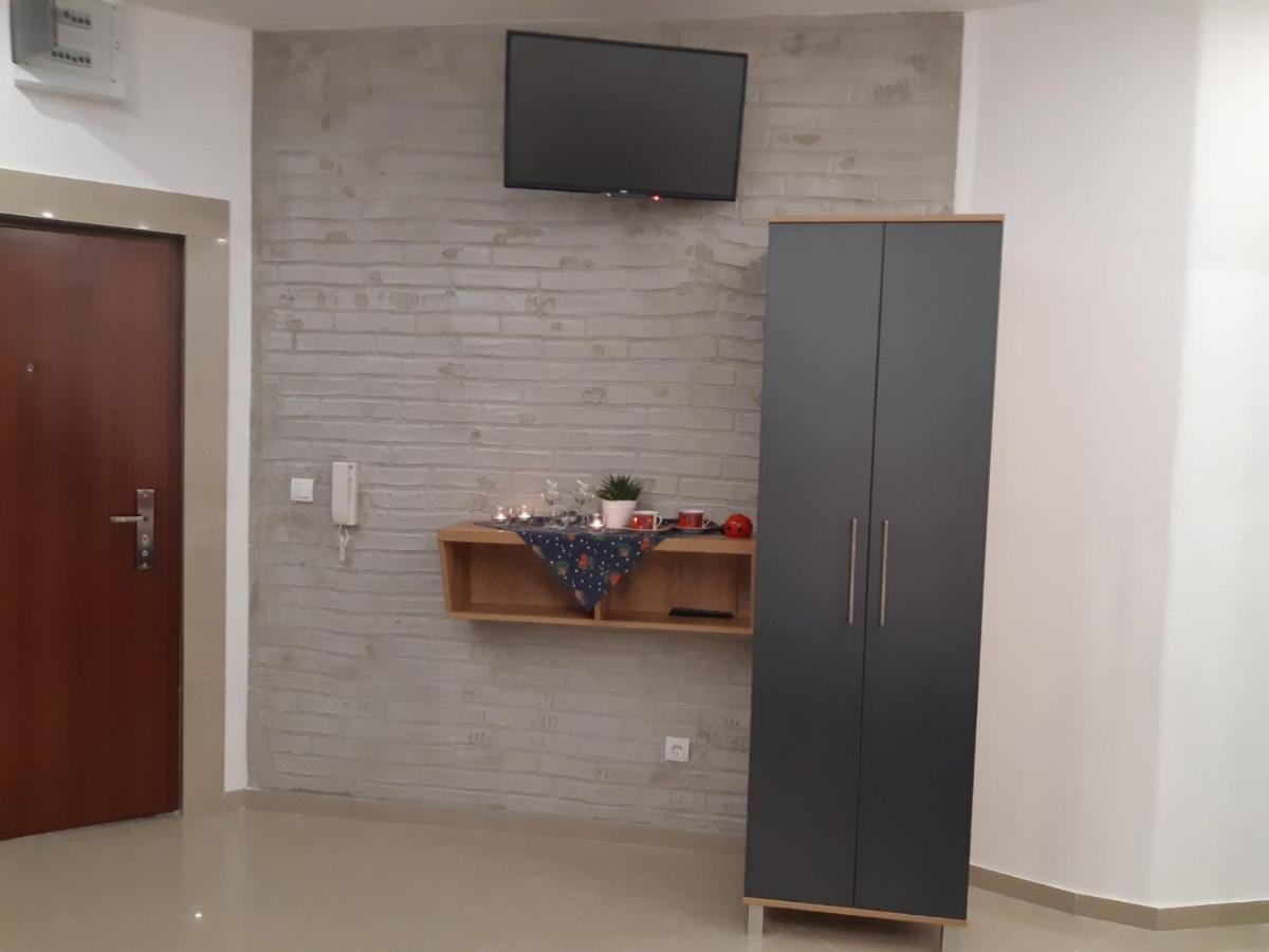 Apartment Anela *