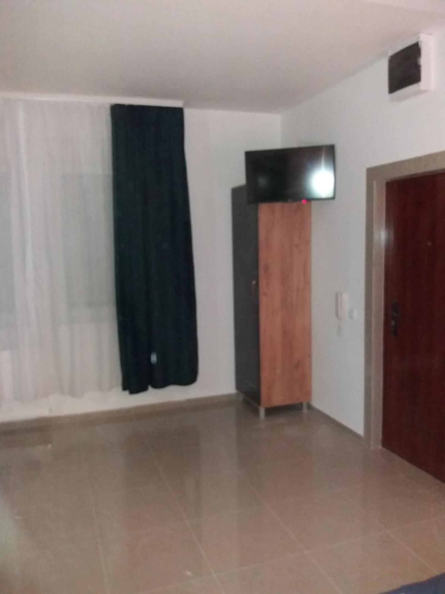 Anela Apartment *
